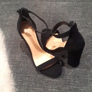 Wild Diva Lounge open toe heels size 7.5 black satin zip